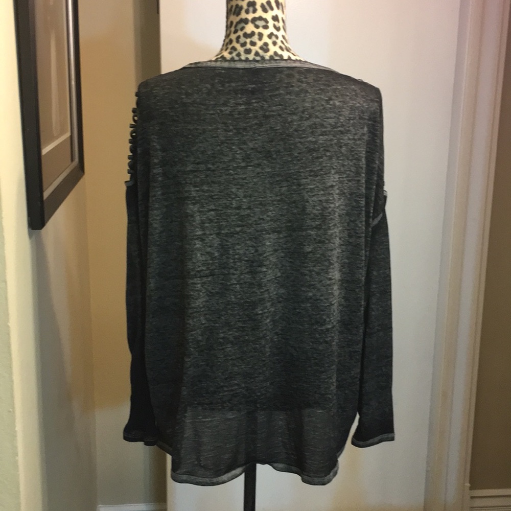 NWOT Betsy Johnson performance Shirt - Picture 7 of 8